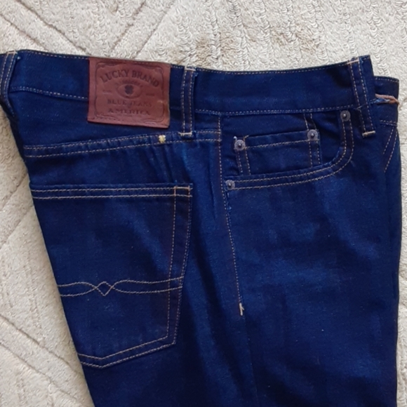 Jeans - Picture 2 of 3